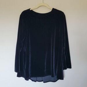 Estelle and Finn Velvet Tunic in Black